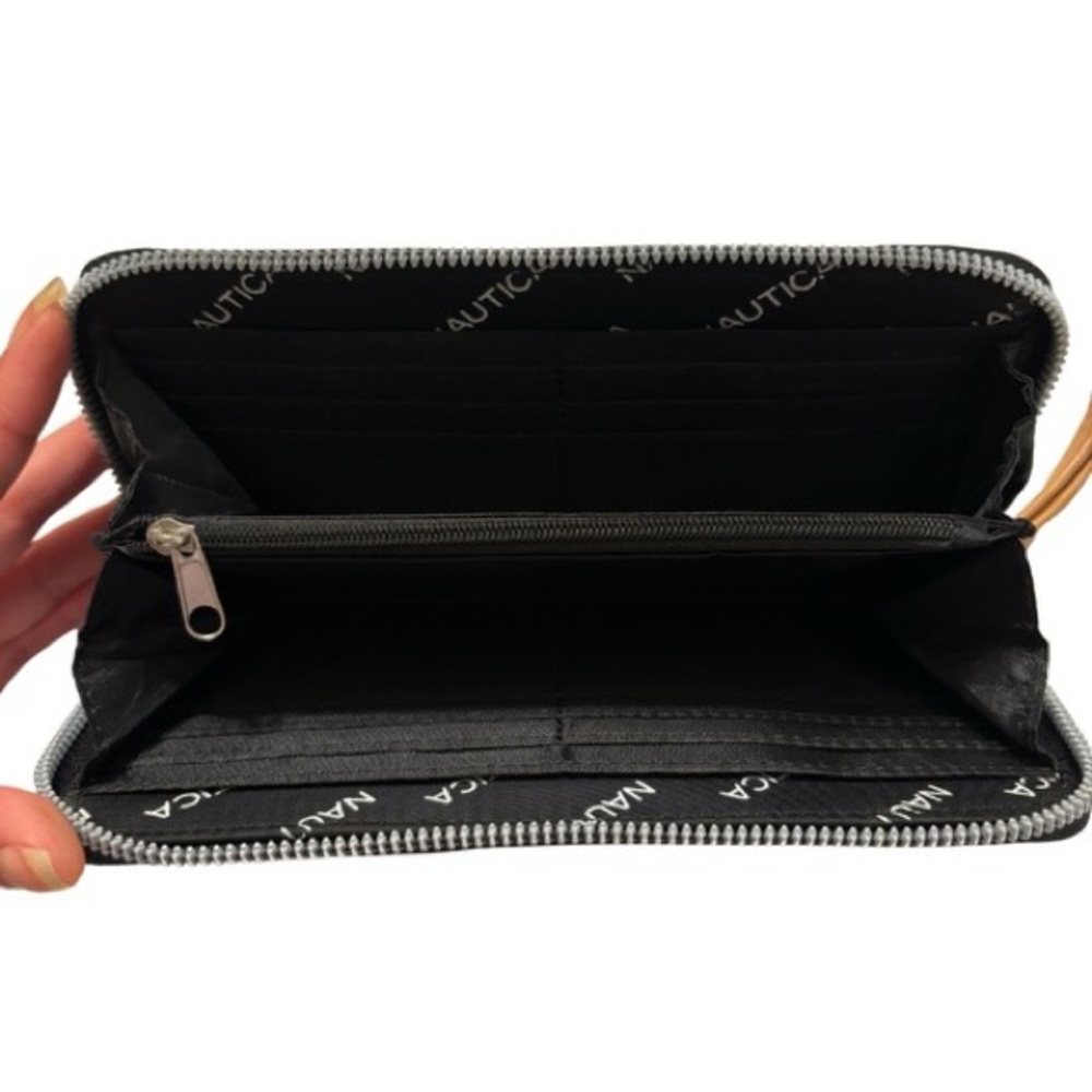 NAUTICA Womens’ Wallet - Picture 2 of 4
